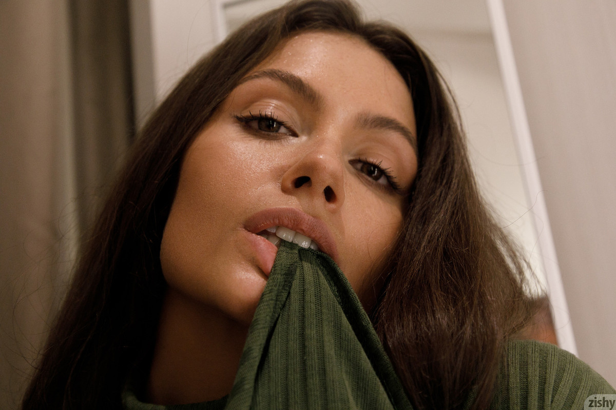 full_040_8477232927085002