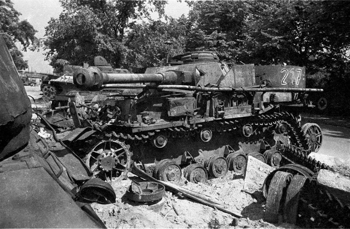Pz.Kpfw.IV Ausf.J Берлин май 1945