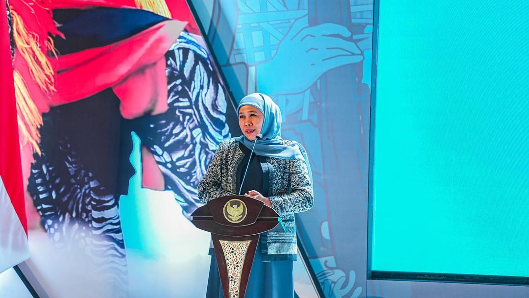 Gubernur Jawa Timur, Khofifah Indar Parawansa menghadiri acara peluncuran kalender event Jawa Timur di Imperial Ballroom Pakuwon, Surabaya.