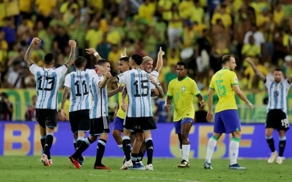 Brasil x Argentina pelas Eliminatórias da Copa do Mundo 2026: onde assistir  ao vivo - Mundo Conectado