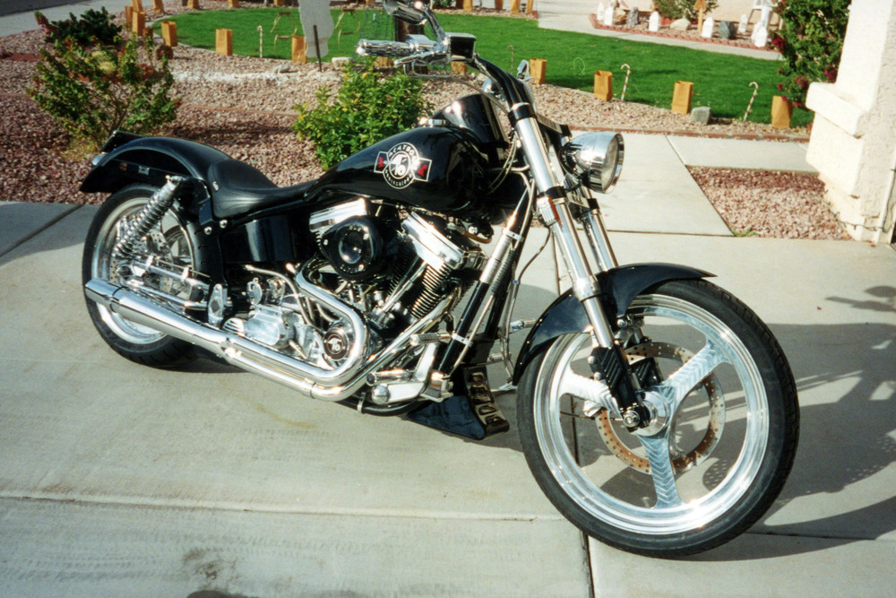 1999-TITAN-GECKO-MOTORCYCLE.jpg