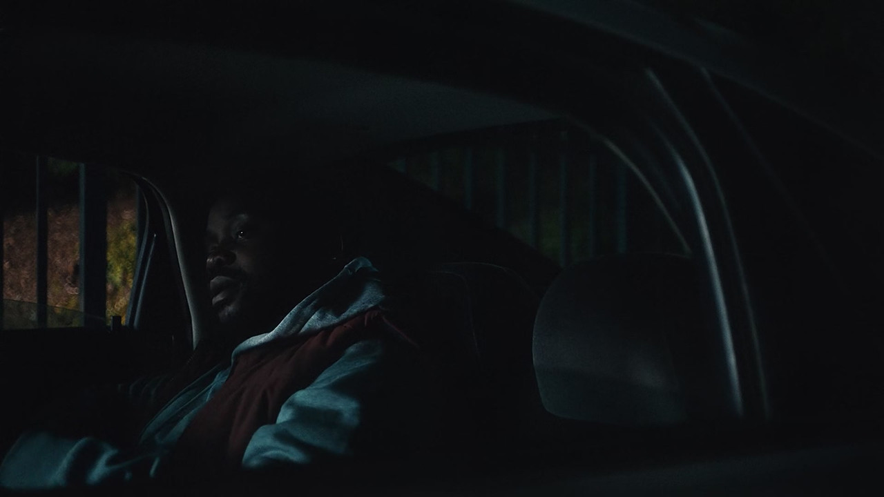 Atlanta (2016) - S02E02 - Sportin' Waves (1080p AMZN WEB-DL x265