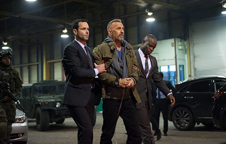 Kevin Costner, Freddy Bosche, dan Emmanuel Imani dalam Criminal (2016)