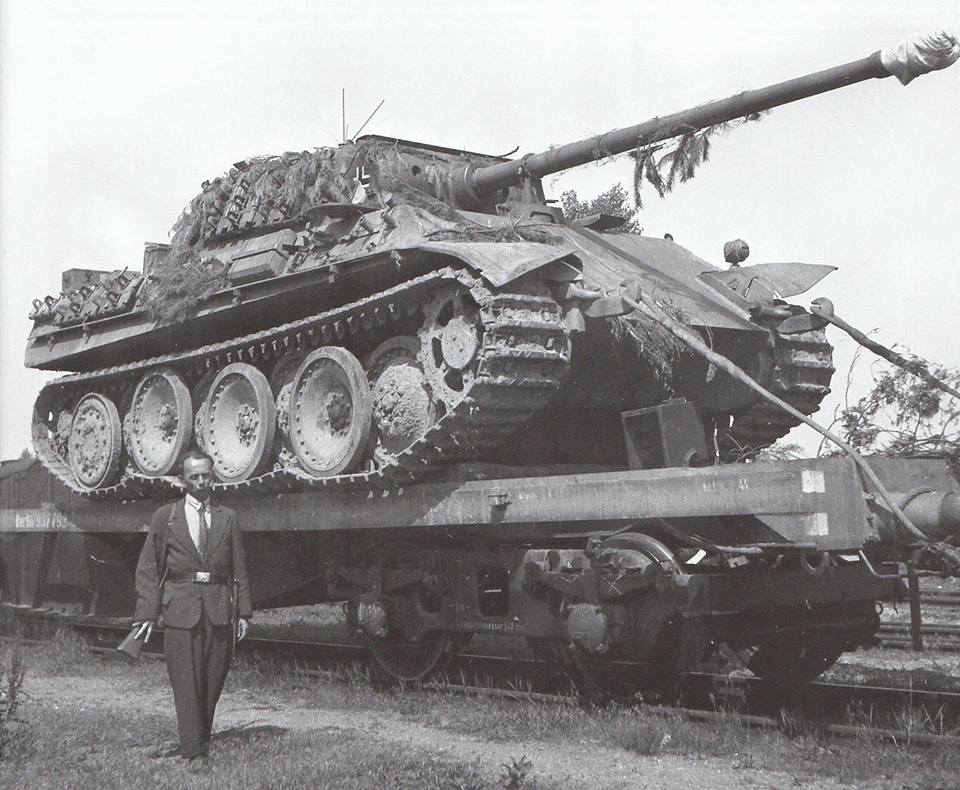 panther 1945 (1)
