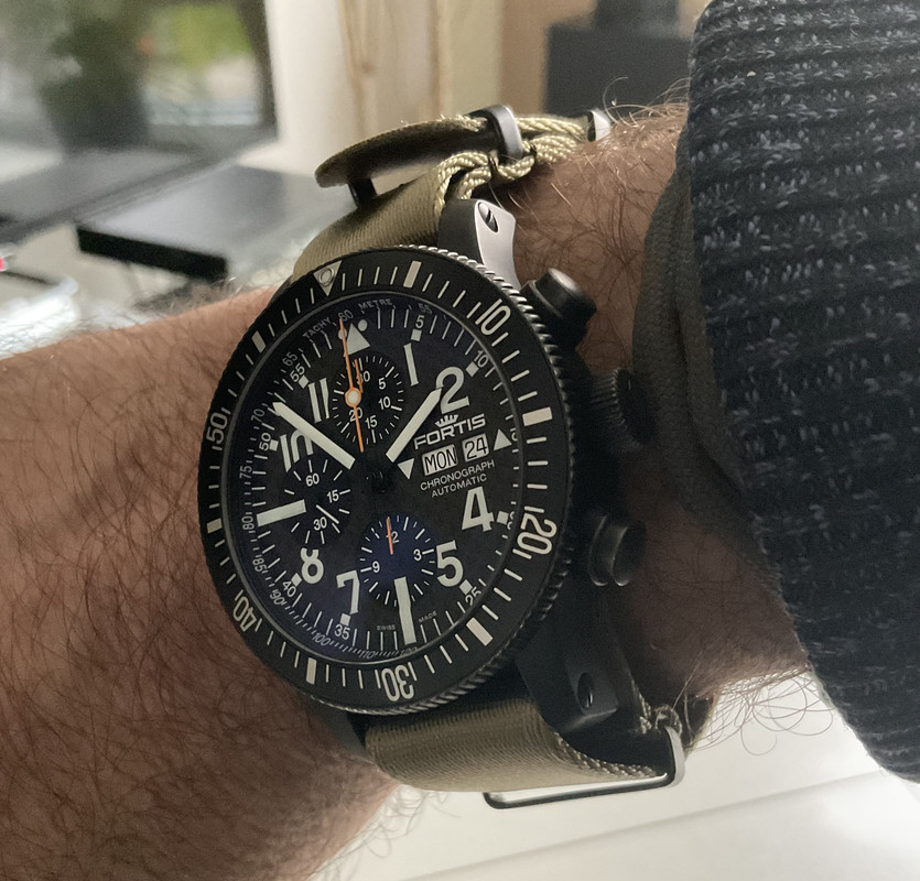 659FB7E0-6D84-414D-B906-964F01D77C34