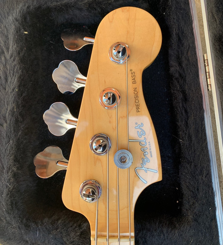 Baixo Fender Precision Bass 4 Cordas American Standard 2011 IMG-1100