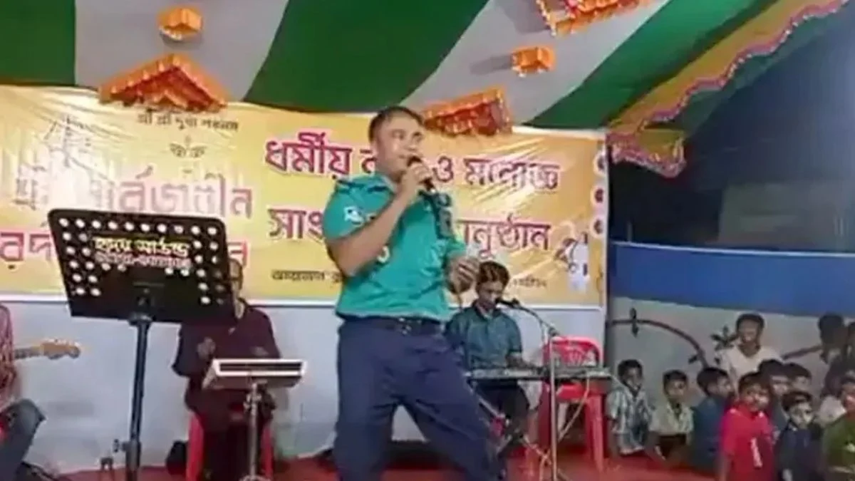 পূজামণ্ডপে গান গেয়ে শাস্তির মুখে পুলিশের এএসআই