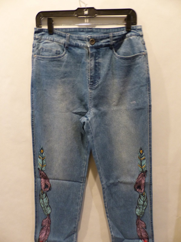 BACK IN THE SADDLE EMBROIDERED FEATHER JEANS WMNS SIZE 6 BC21152