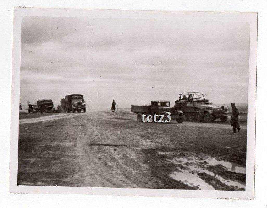 Russland Ukraine Charkow SDkfz LKW PKW Kübel Pan