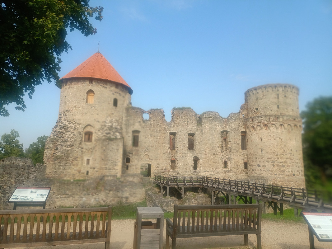 Día 3/9  Tartu – Valmiera – Cesis-  Sigulda - CONOCIENDO LOS PEQUEÑOS PAÍSES BÁLTICOS (2)