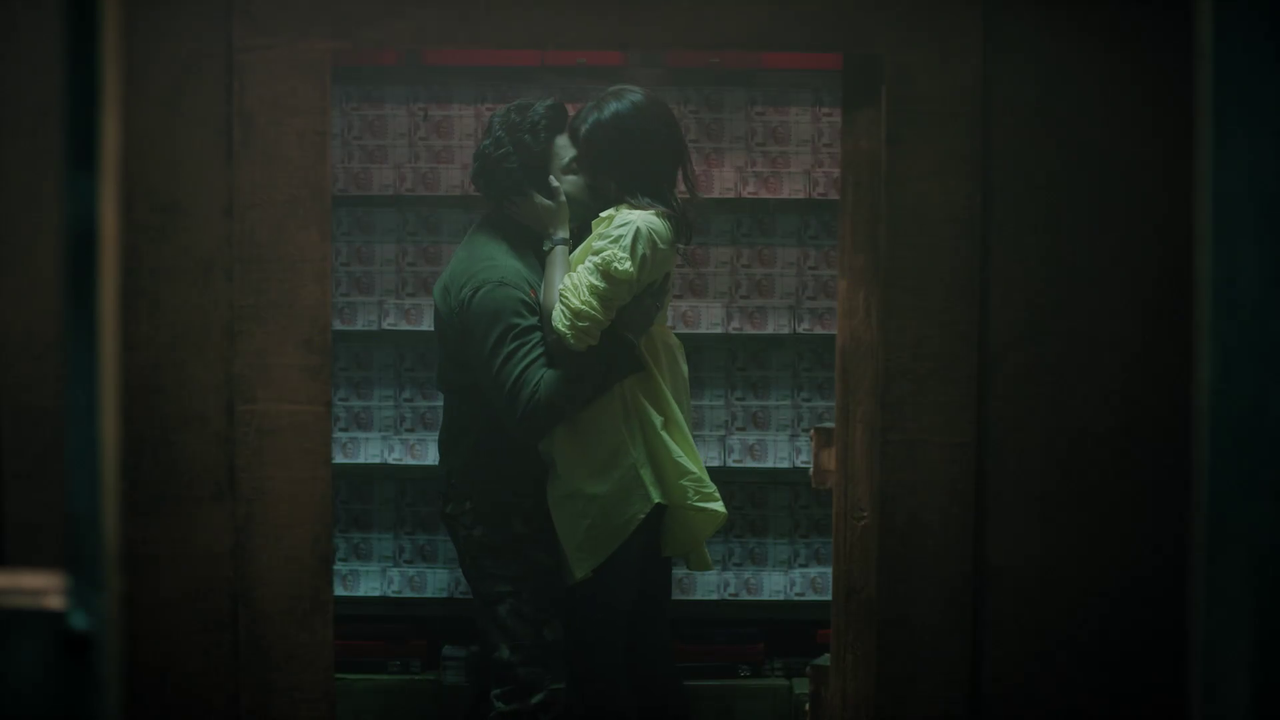 vlcsnap-2023-11-26-19h25m05s639