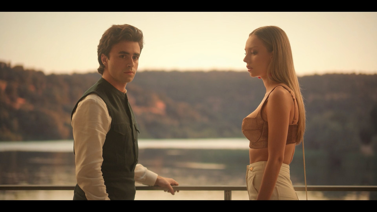 Elite.Short.Stories.Carla.Samuel.S01.1080p.NF.mkv_snapshot_13.47_[2021.08.31_13.22.06]