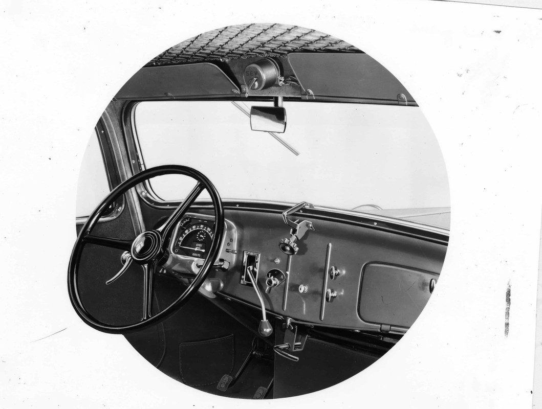 Tableau de bord Traction 1946 - 738 --
