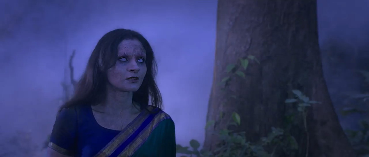 Aranmanai 3 2021 WebRip [Hindi + Tamil] 480p, 720p ESub Screenshot