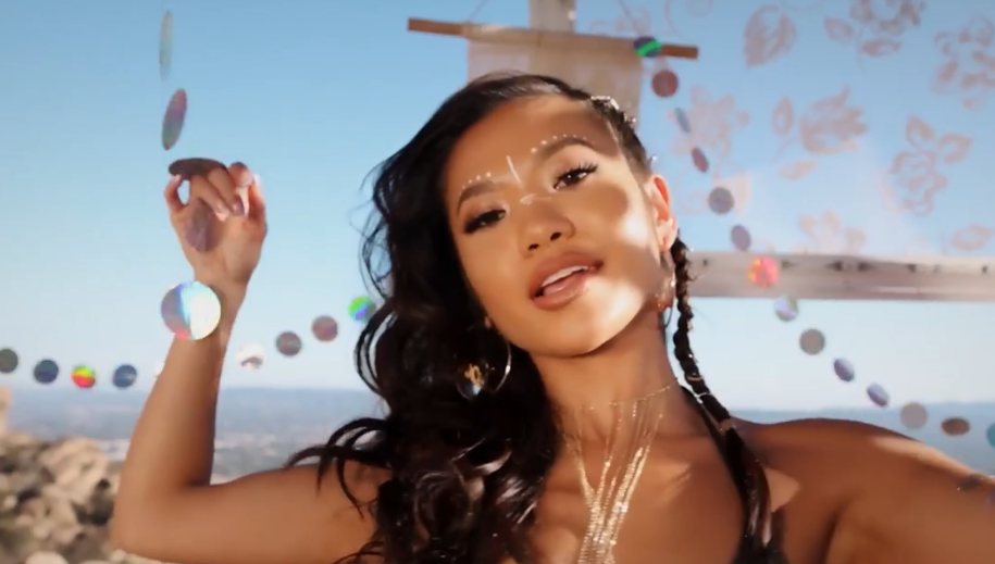 HollyRandall – Vina Sky – Festival Vibes