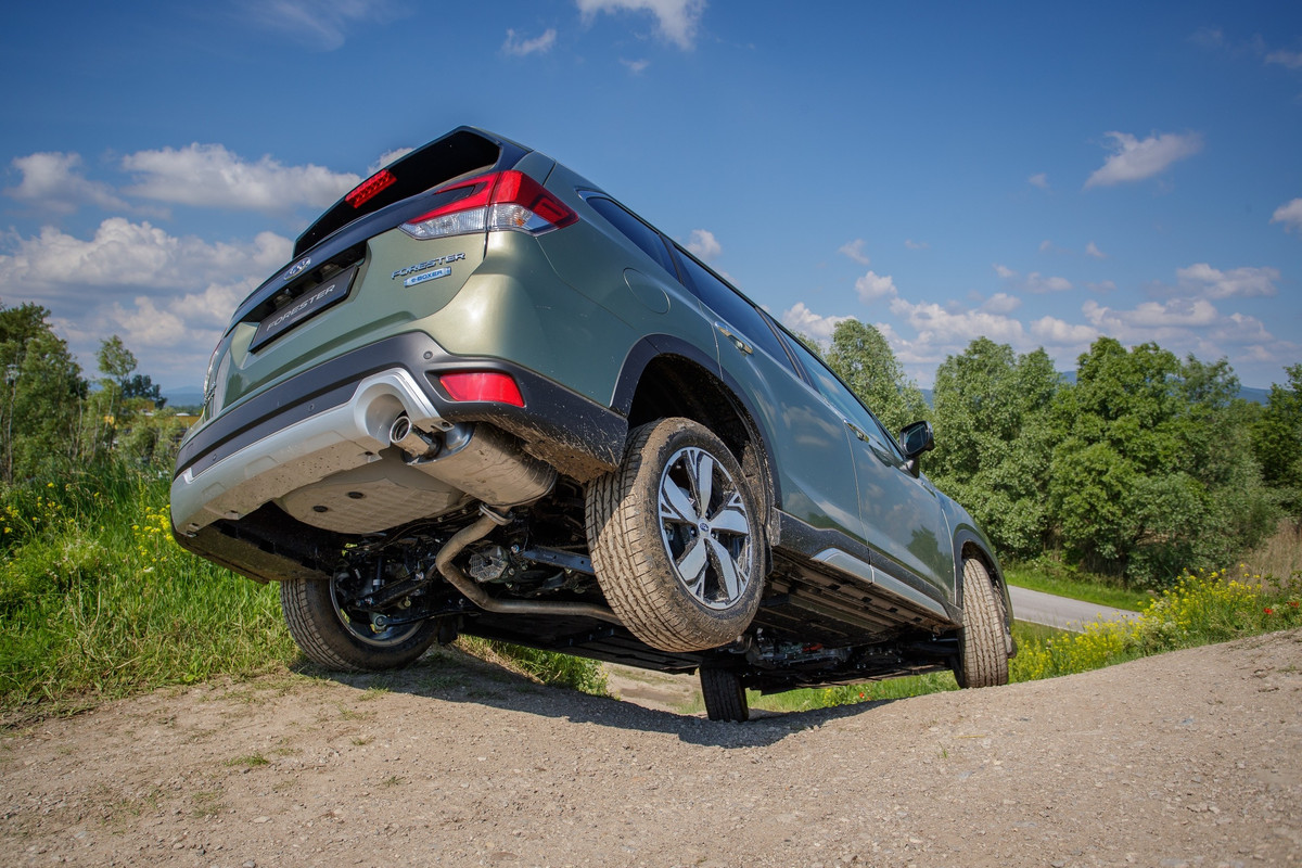 Subaru Forester e-Boxer (16)