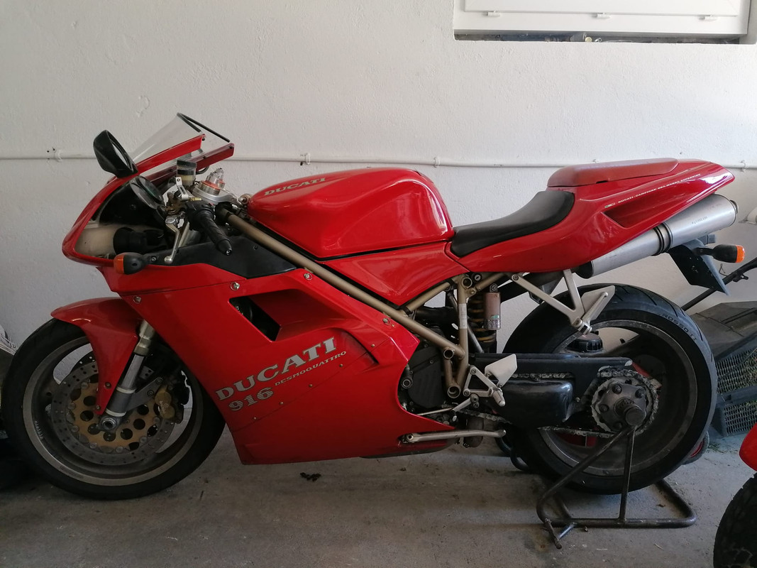 D04A299B-DE41-4B37-835E-B84D1D758816