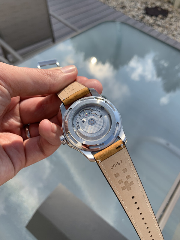 3F8D23D6-E31F-47A7-85DC-5BD2E68DE2E0