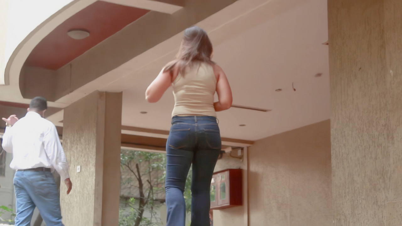 Kareena Kapoor Khan Ass 4k.mp4_snapshot_00.26.456