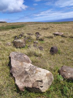 Poike:Ahu Kiri Reva-Papa u'i hetu'u-Ana o Keke-Té Ahu Moai Tea-Maunga - Isla de Pascua - Chile (23)