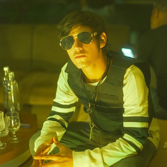 Naufal Samudra, aktor sinetron Mermaid in Love ditetapkan sebagai tersangka kasus penyalahgunaan narkoba.