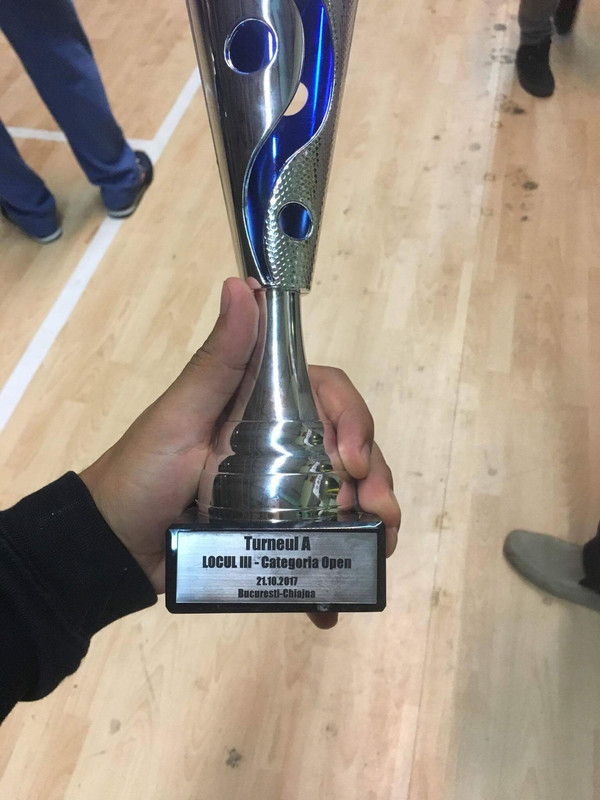 8637550D-3664-4088-979C-37FED726E4FF