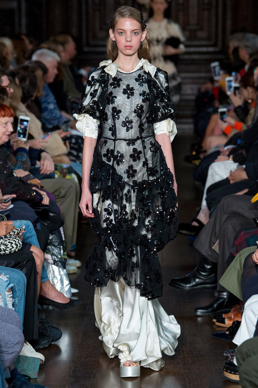 mxmodels-mariana-zaragoza-simone-rocha-spring-20