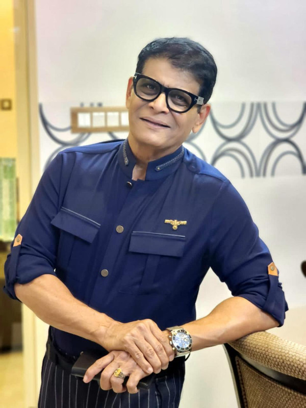 DR. KHALID KHAN
