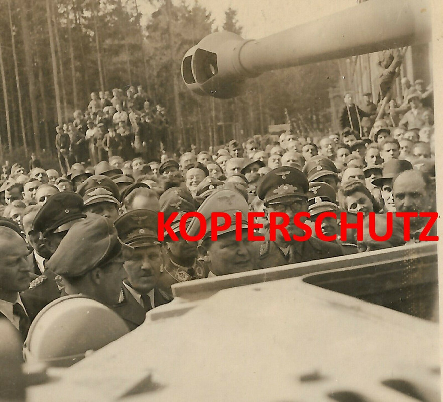 Foto Panzer Detail Elefant Ferdinand Tiger LW Zimmerit Balkenkreuz 194344 (2)8)