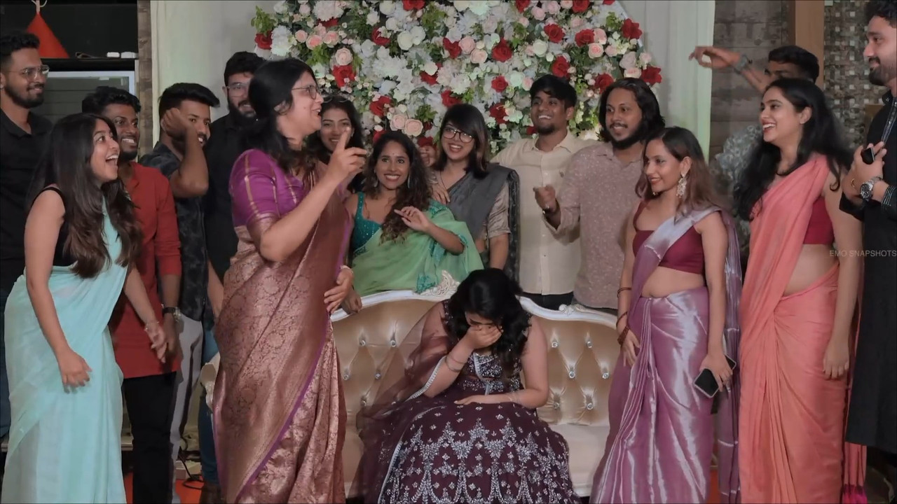 Sana Althaf Sexy navel and Belly show in pink saree.mp4_snapshot_00.23.118