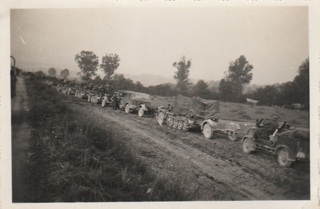 SPW, Geschütz, Kübelwagen, Vormarsch, 2.Weltkrie