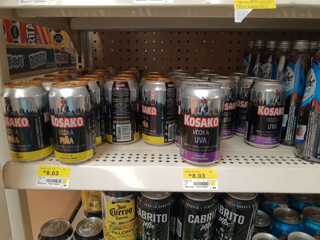 Bodega Aurrera: Lata kosako de piña y uva en liquidación