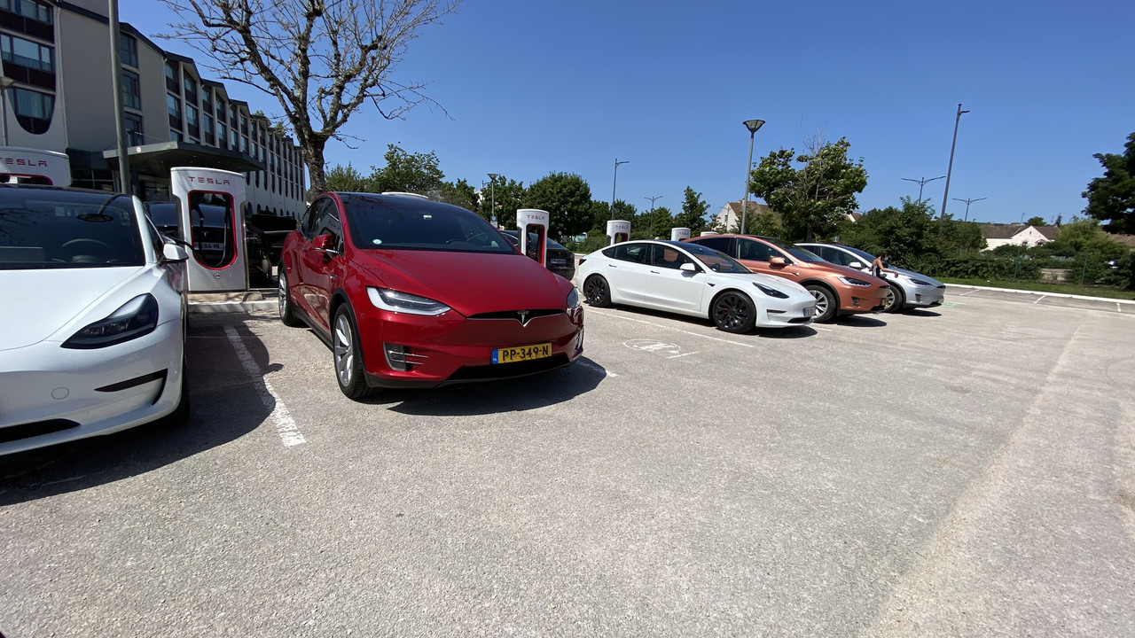 516D3FED-8862-4437-83C6-0E06F82A7BB6