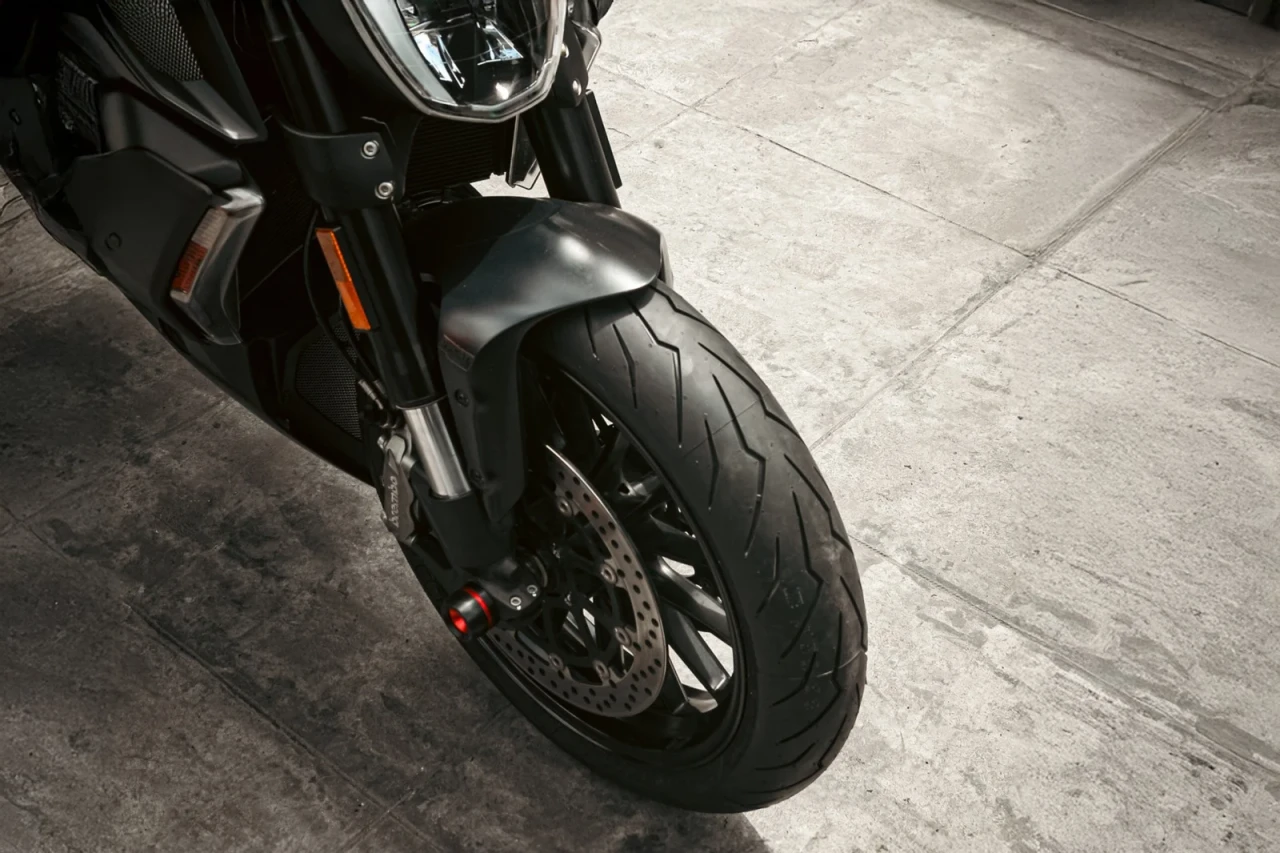 Torque Block tyre expertise for Ducati Diavel