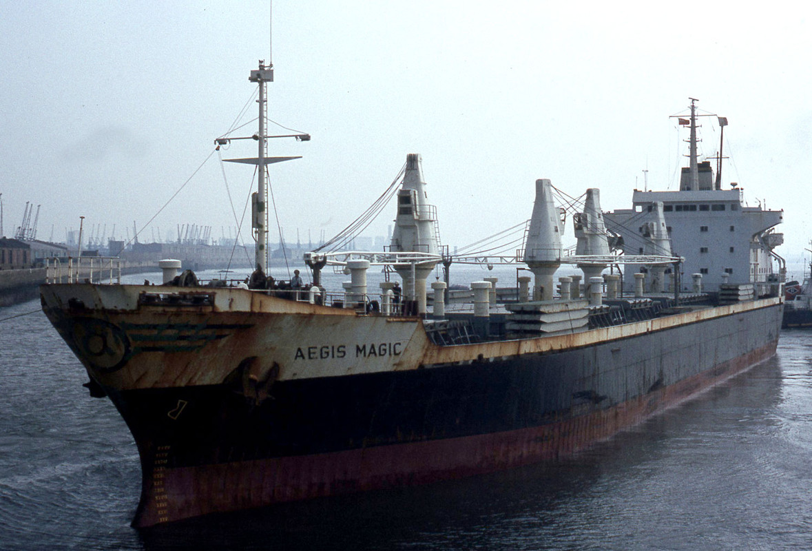AEGIS MAGIC  (2965a)[GC3G](Pan-1974)(21 Aug 1984-Mersey-Gladstone Lock-Gbr)(7385784)(© David William