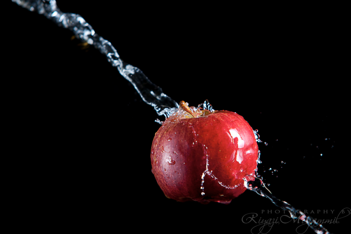red-water-apple.png