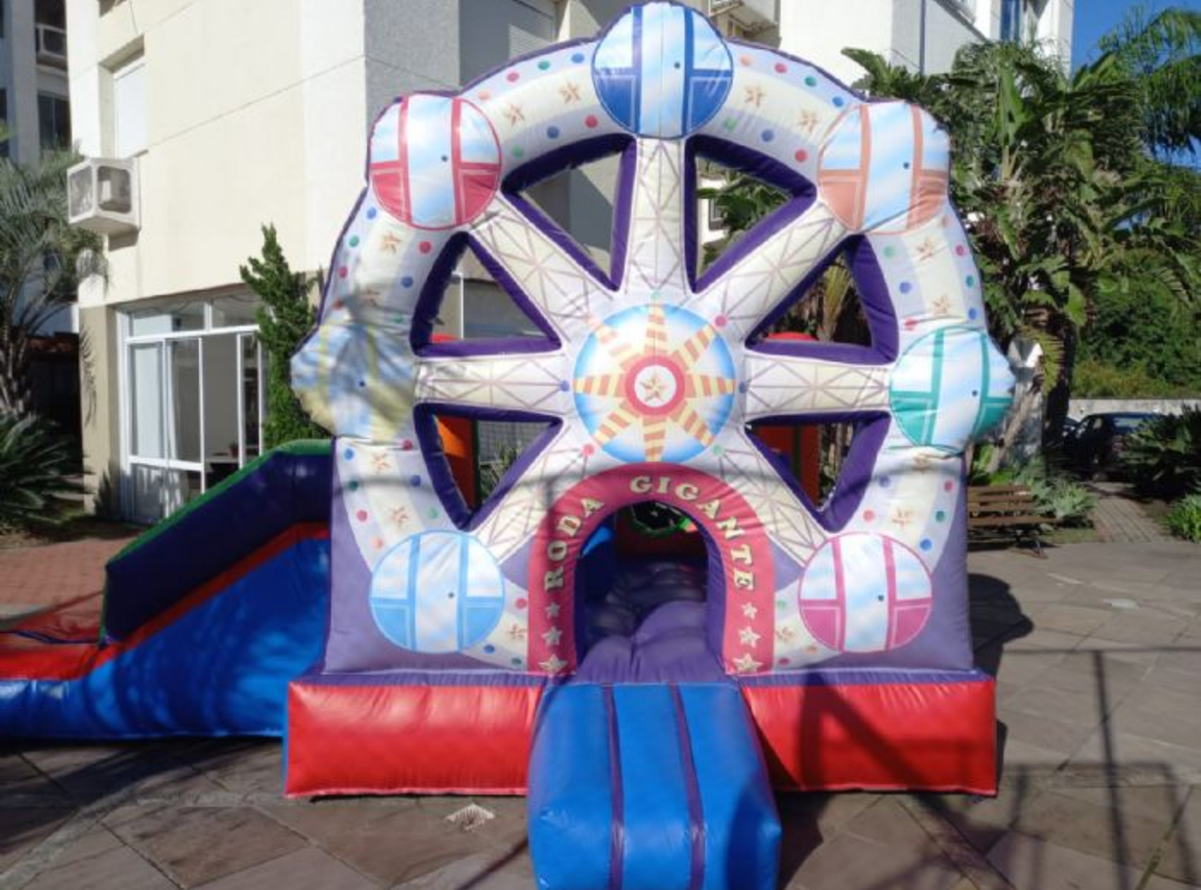 Castelo Tobogã Roda Gigante