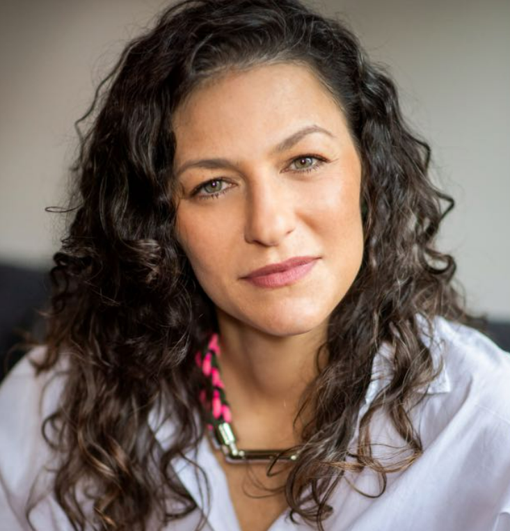 Foto da Dra. Marcela Pohlmann