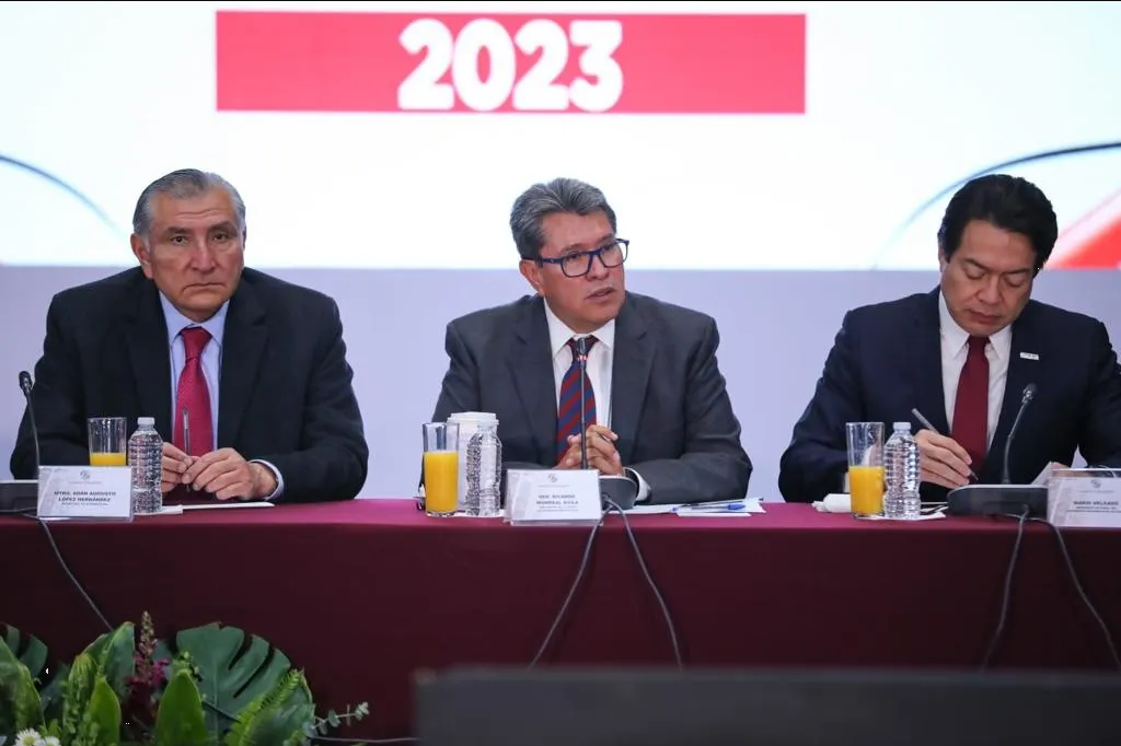 Corcholatas de la 4T vuelven a desfilar, ahora en plenaria del Senado