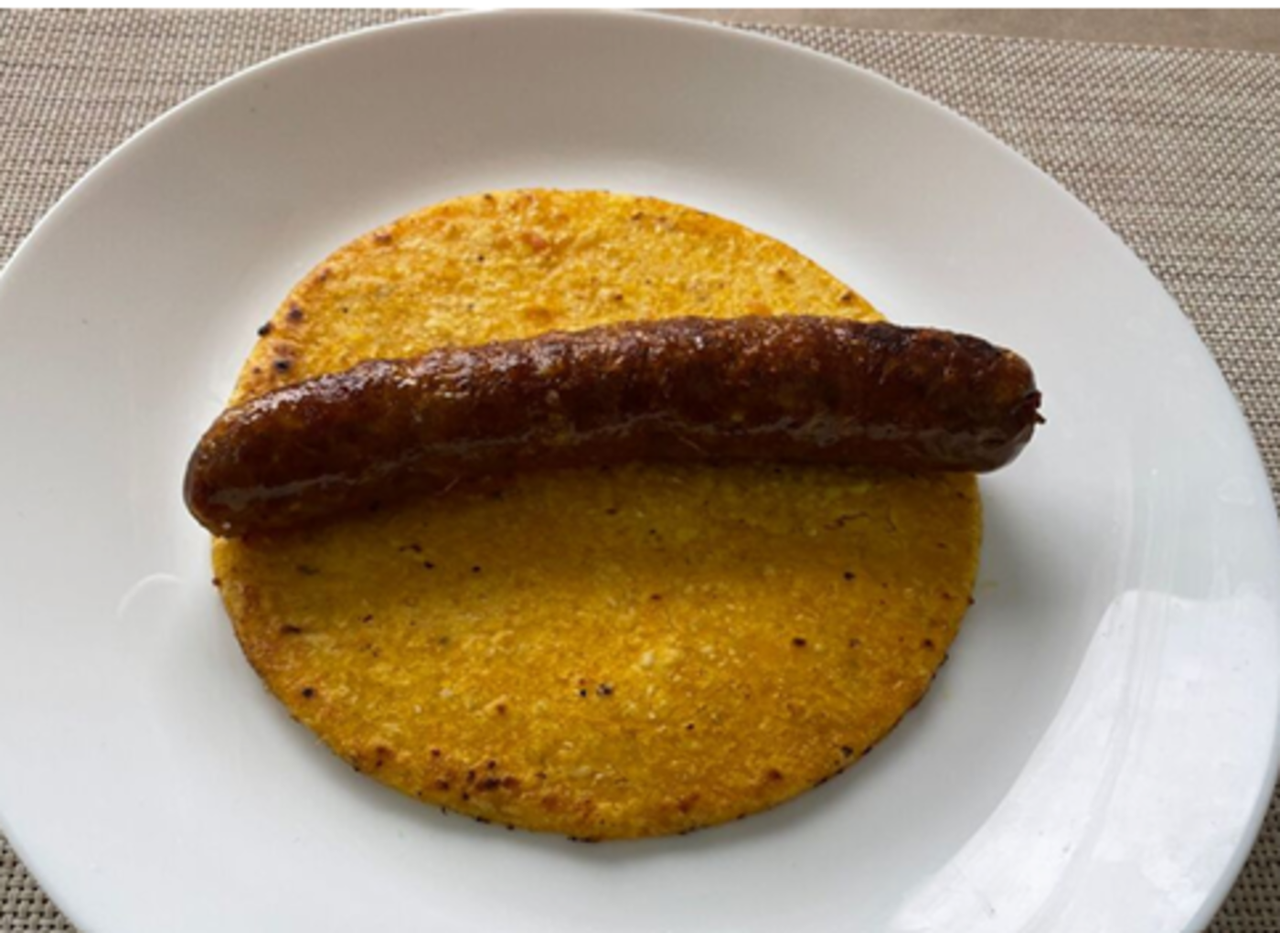 Chorizo Con Arepa