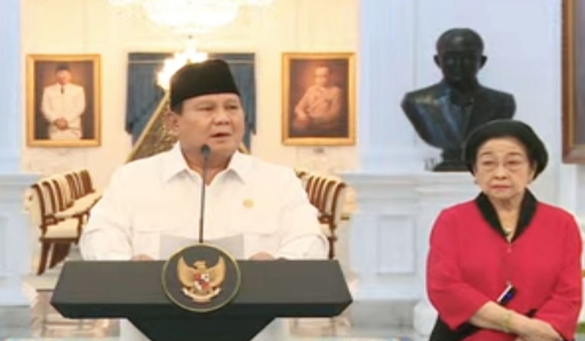 Geger! Megawati Dampingi Prabowo di Istana, Ganjar: Ini Soal Kepentingan Rakyat! Geger! Megawati Dampingi Prabowo di Istana, Ganjar: Ini Soal Kepentingan Rakyat!