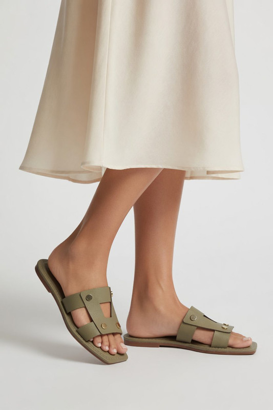 Sandalias Selva Verde de diseño minimalista y confortable