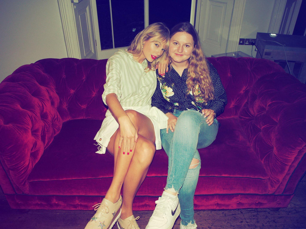 taylor-swift-lover-secret-sessions-with-fans-in-london-080219-2