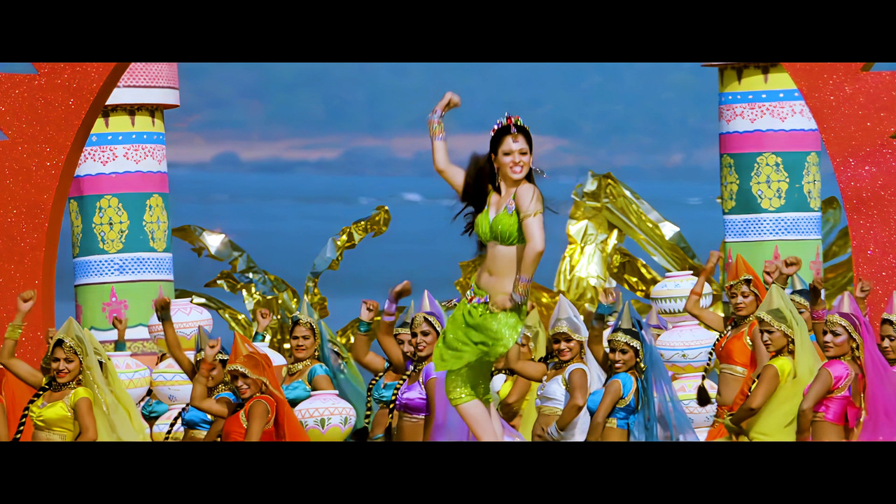 Tamanna Hot Song From Himmatwala Naino Main Sapna 4K (Best Quality).mp4_snapshot_02.58_[2021.04.05_1