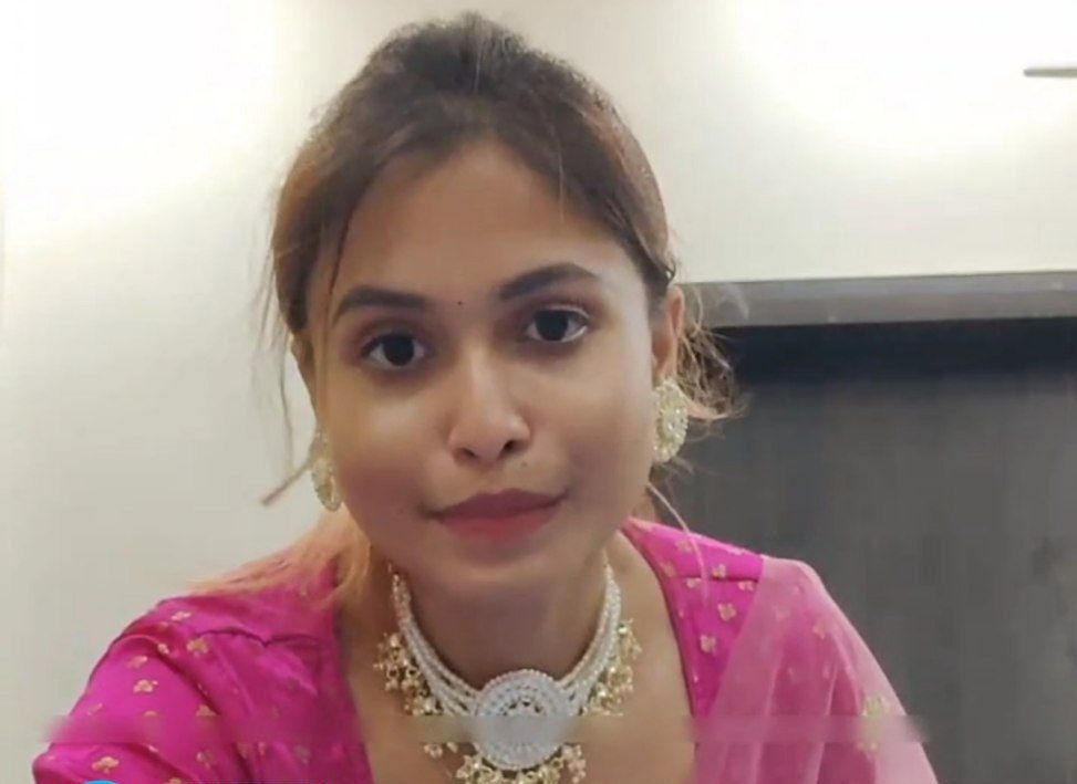 Hot desi girl showing her pussy closeup Latest