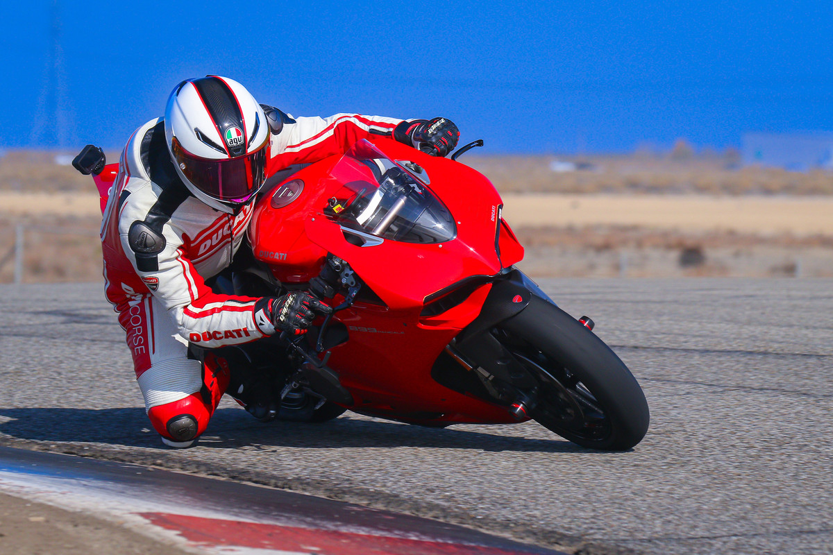 E772ACD4-CFEF-437F-A669-1B9C047C8BEE