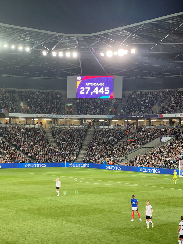 CABAECEE-1466-4CA3-8158-429DA2676054