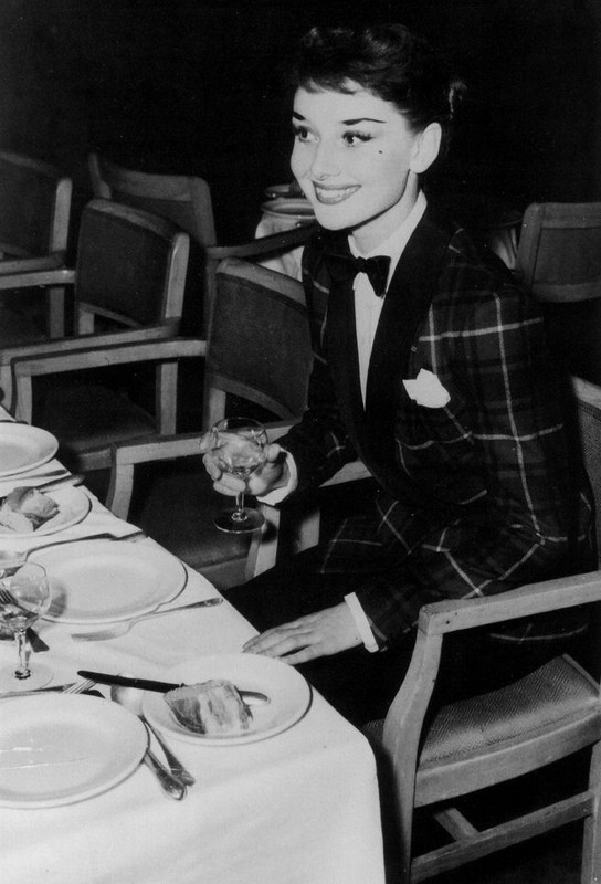 AudreyHepburn_mb41