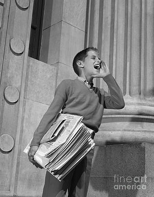 paperboy-selling-newspapers-c1950-60s-h-armstrong-robertsclassicstock.jpg