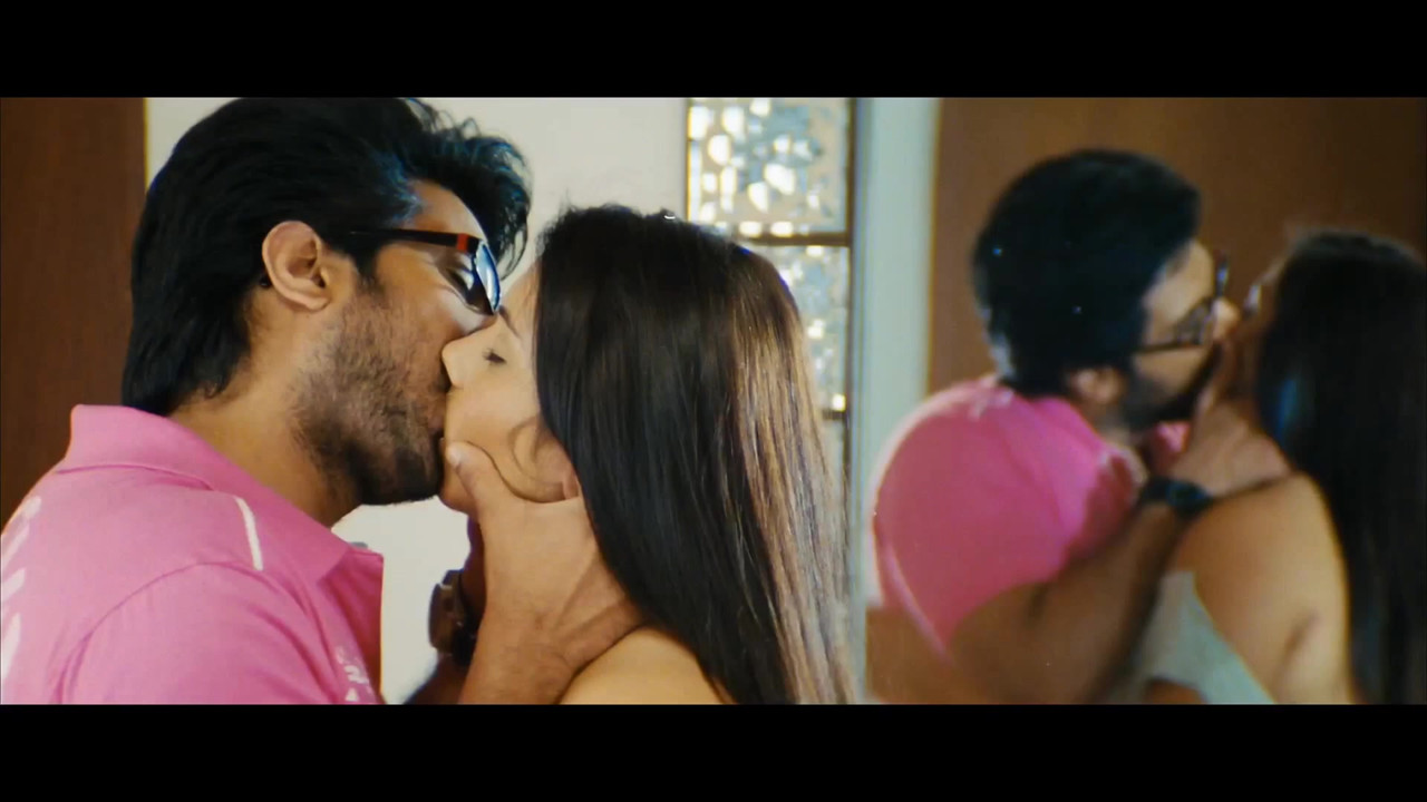 namitha smooch 01